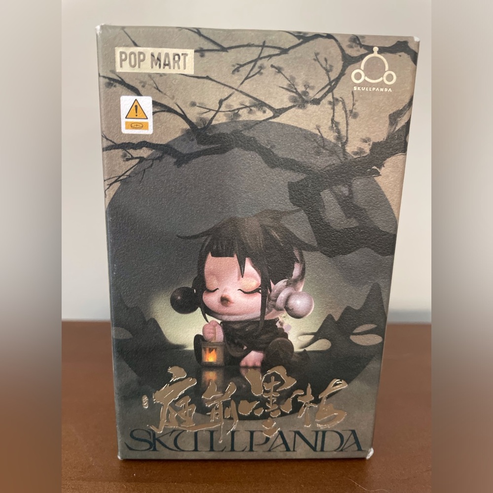 POP MART SKULLPANDA The Ink Plum Blossom Series Figures, SKULLPANDA Blind Box